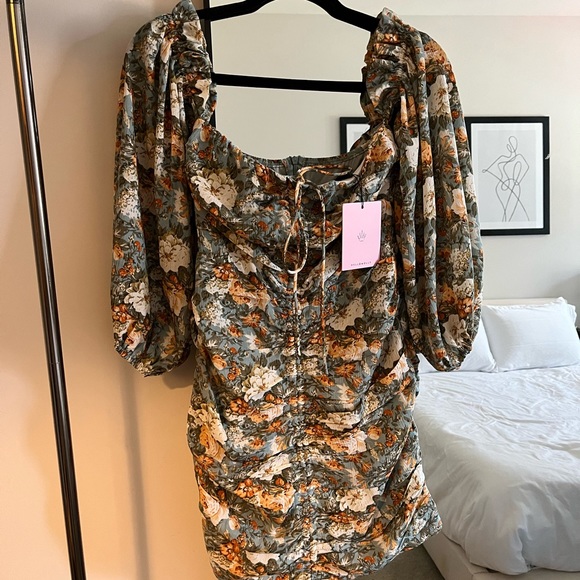 Off the shoulder floral dress - Picture 2 of 2